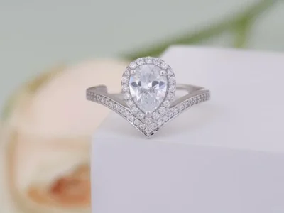 Build your own engagement ring