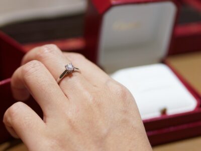 dainty engagement ring sets for her