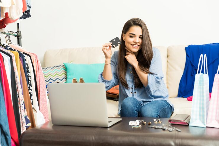 earn money by posting outfits
